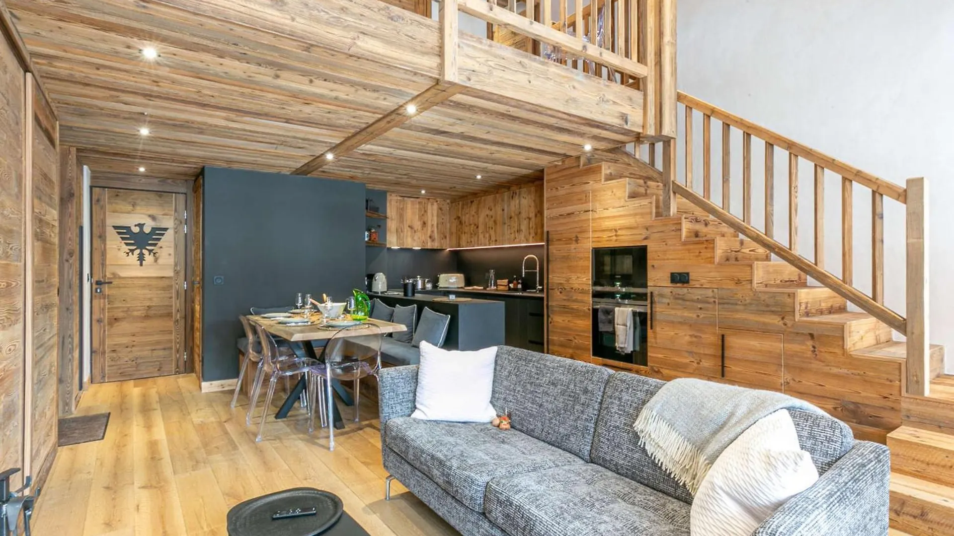 Appartement Elegant Avec Cheminee Et Wifi, 2 Chambres - Fr-1-694-376 Val-dʼIsère