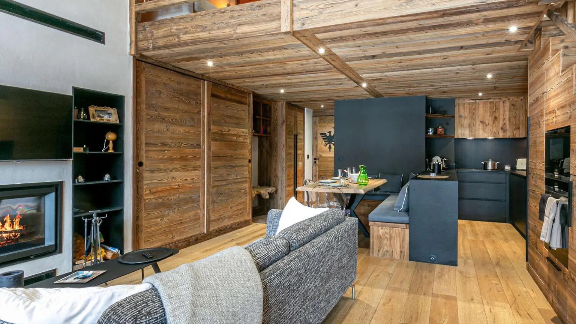 Appartement Elegant Avec Cheminee Et Wifi, 2 Chambres - Fr-1-694-376 Val-dʼIsère 0*,